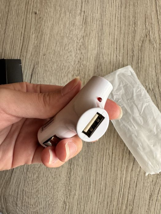 Зарядно/ трансмитер за кола