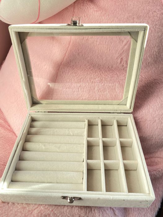 Шкатулка для украшений