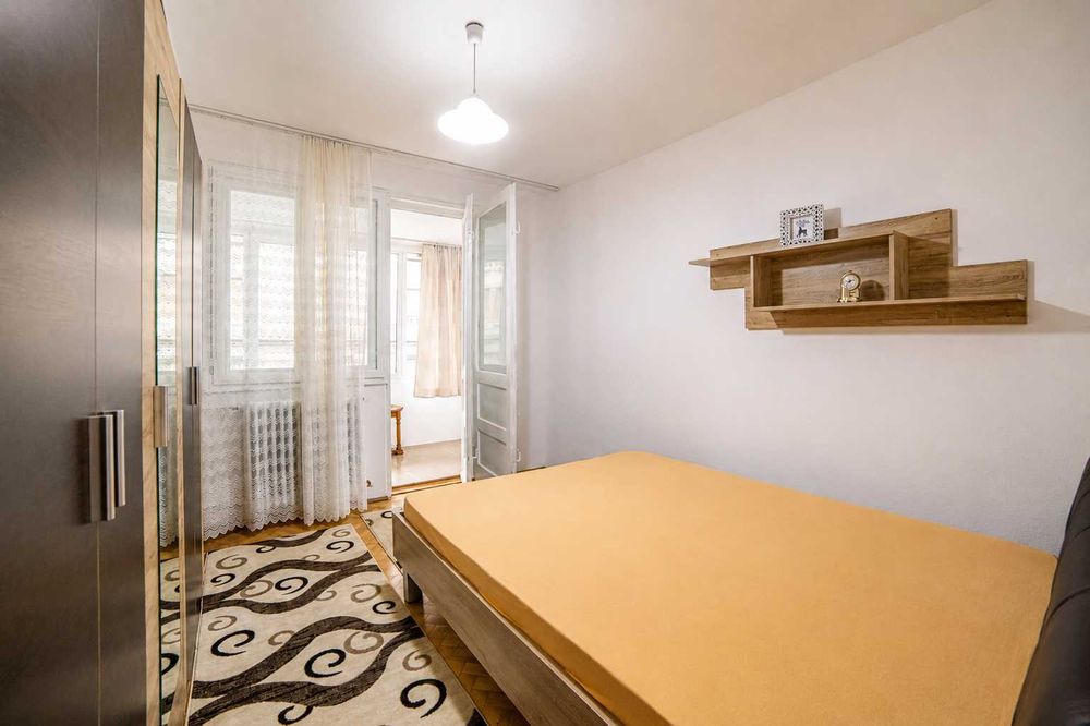 Apartament 3 camere – Piața Operei | Etaj intermediar | Lift | Curte privată | Teren în proprietate
