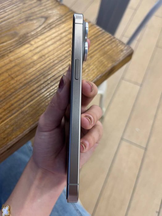 Iphone 15 pro max 256 ideal