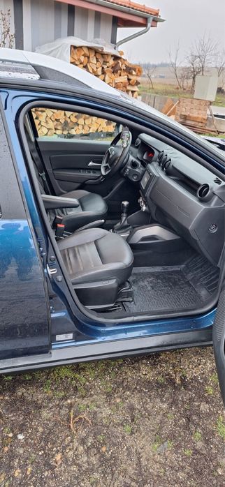 Vând Dacia duster prestige