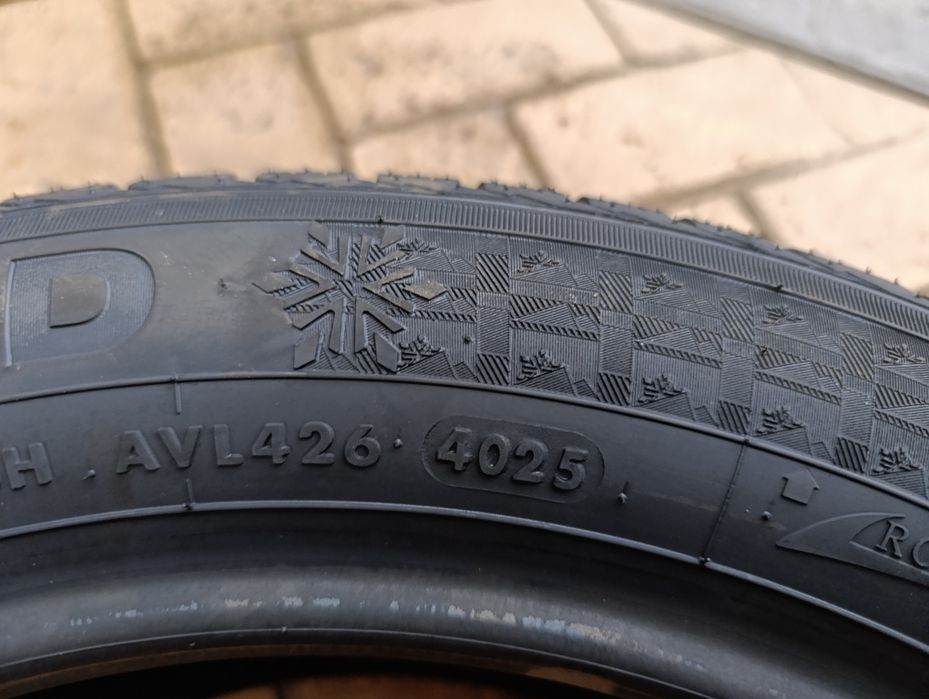 Нови зимни гуми Crosswind 205/55/16 dot 4025 made in Serbia