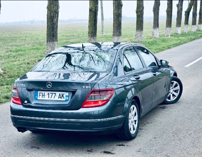 Vand Mercedes c200