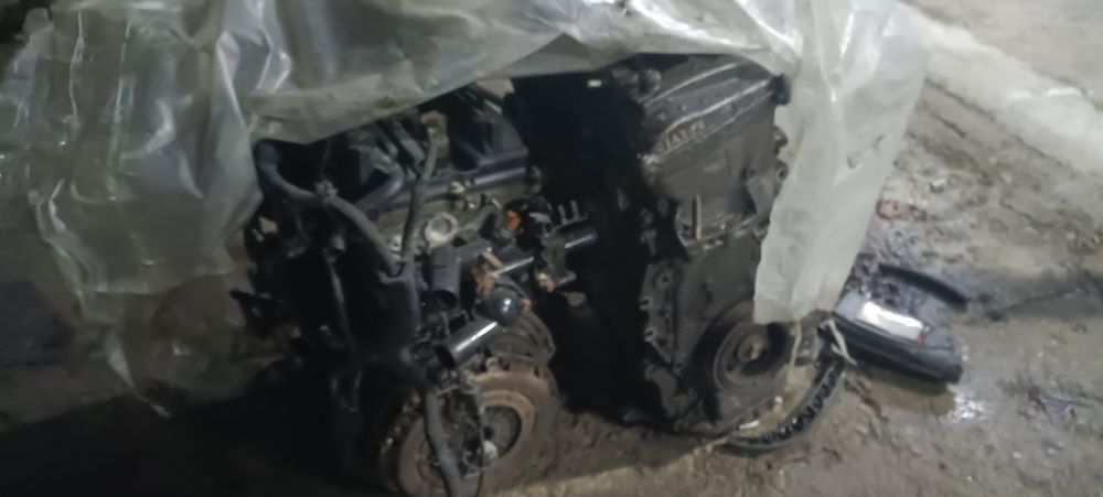 Двс киа Соренто 2,4 и раф 4 2005 об 2.0