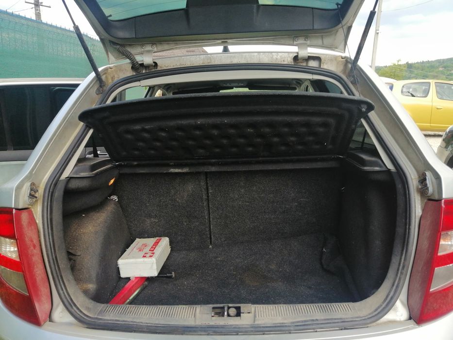 Vând Skoda Fabia 1.4i