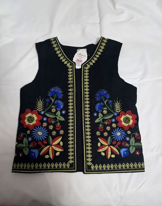 Vestă traditionala nouă