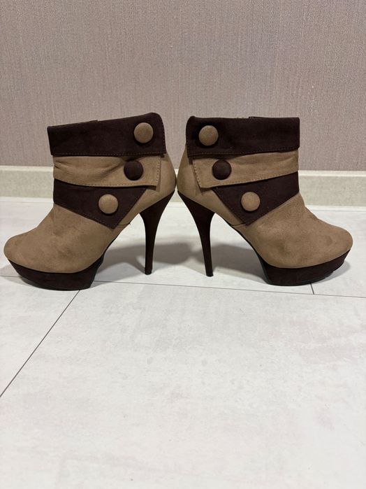 Обувки на ток - 41 номер, 26см