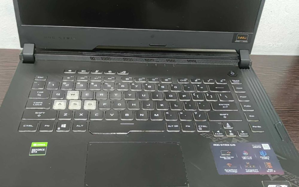 Laptop Rog Strix  G512Li (efn)