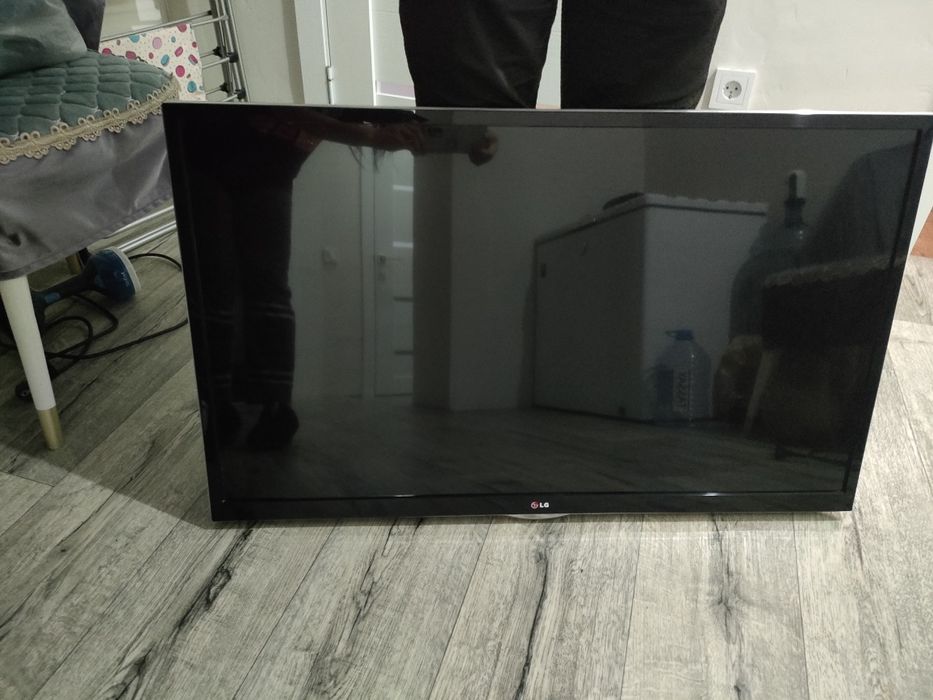 Телевизор LG цветной интернет Ютуб