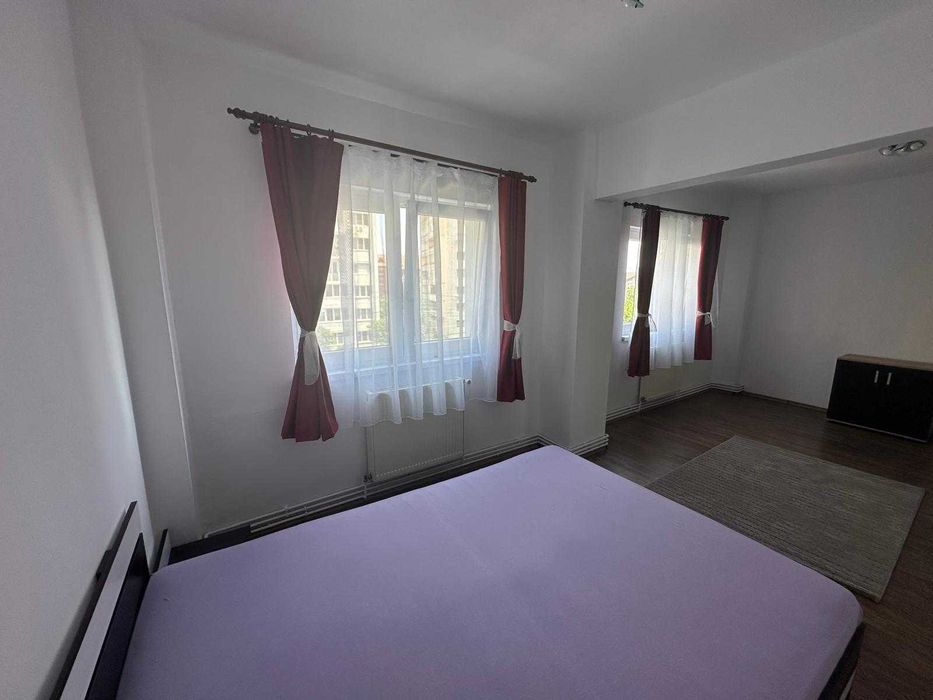 Inchiriem apartament 3 camere - 2 bai - Mihai viteazu