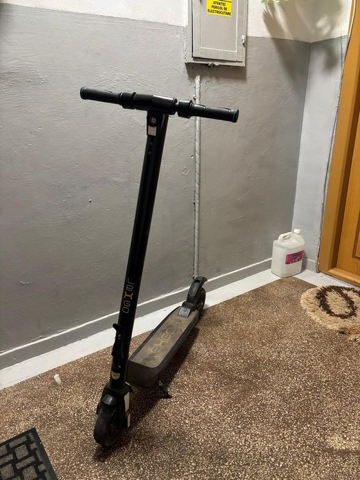 Vând trotineta electrica lexgo viteza maxima 25 la h