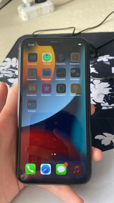 Продам айфон 11 74 акб