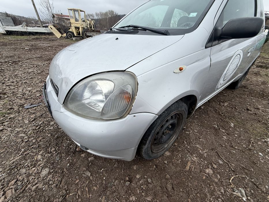 Toyota Yaris 1.0 VVT-i Тойота Ярис 1.0и на-части!