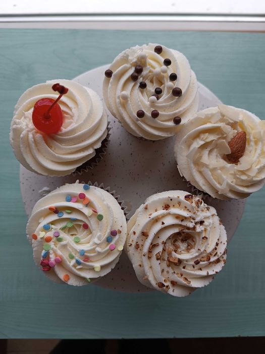 Торти, десерти, кетъринг по поръчка