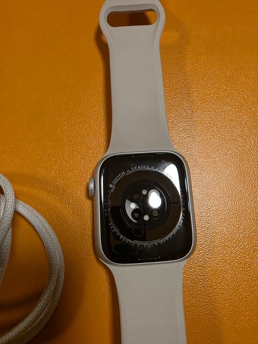 Apple Watch 9 GPS Carcasa  Aluminium 45mm,  Sport Band Bej garantie
