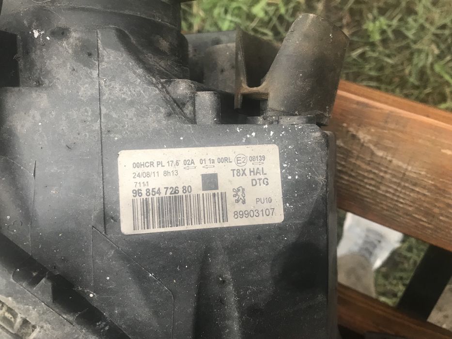 ляв и десен фар за пежо 3008  фарове за PEUGEOT 3008