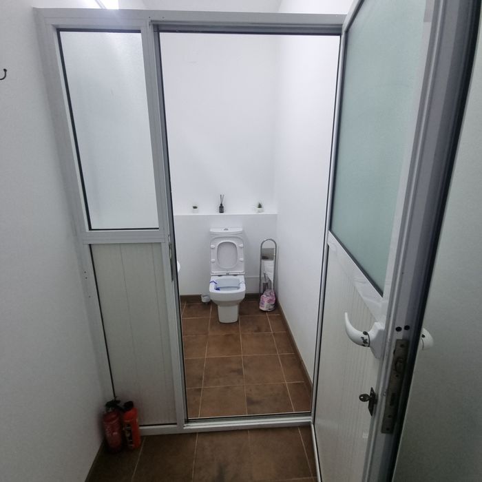 Inchiriere spatiu magazin/birou