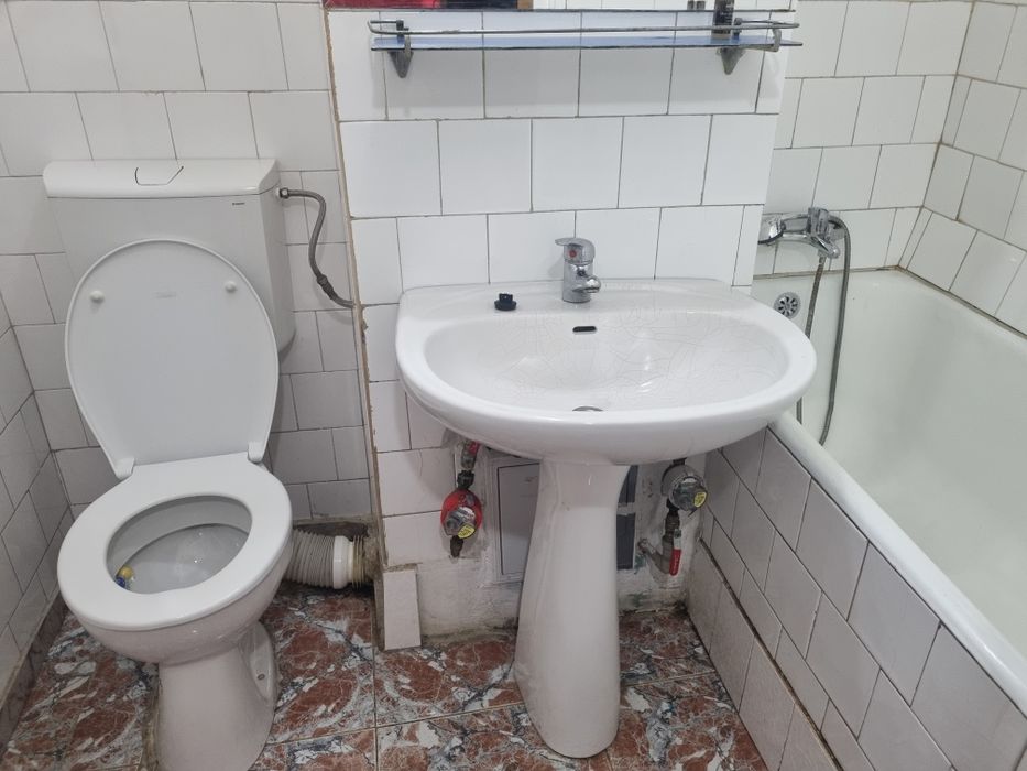 închiriez garsoniera în Bucuresti  sector 2langa Mĺ