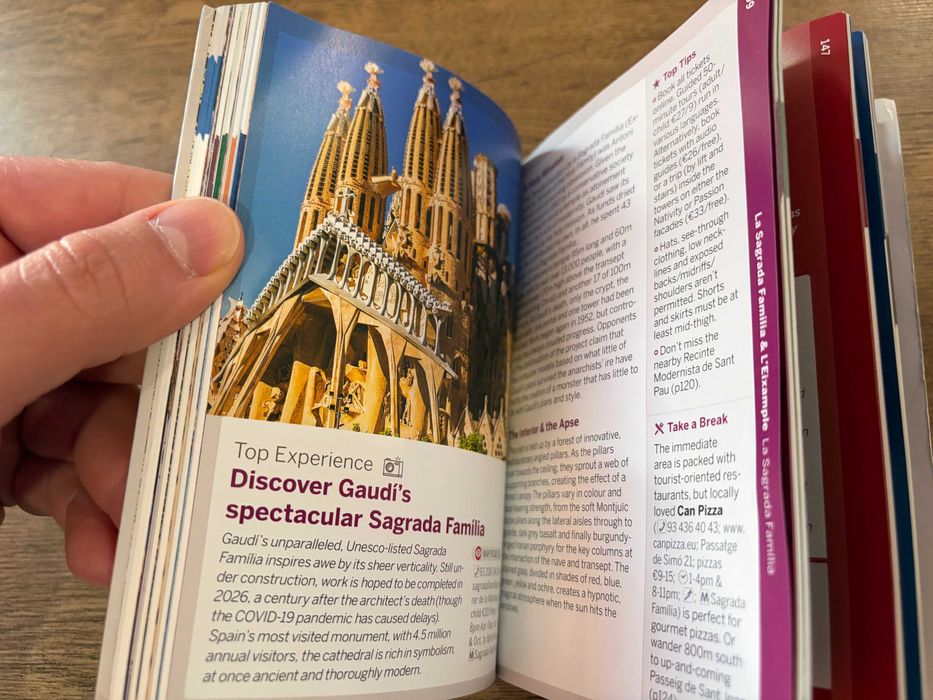 Barcelona Travel Guide and Map ||| Барселона Пътеводител и Карта