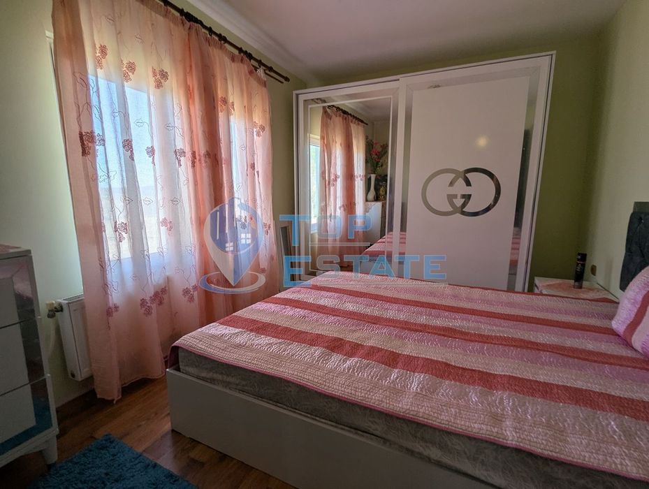 Ремонтирана и готова за нанасяне къща в село Пчелище, област Велико Т