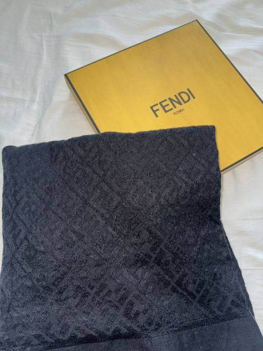 Шарф Fendi оригинал