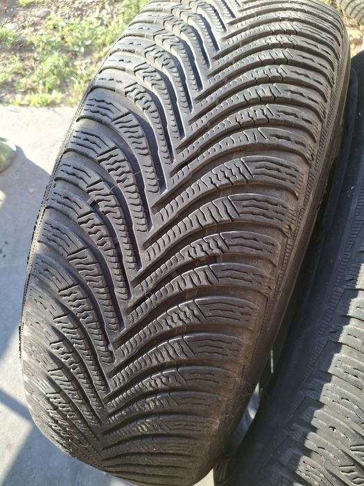 2 Anvelope de iarnă 215 65 r17 Michelin