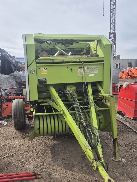 Пресс подборщик рулонный Claas Rollant