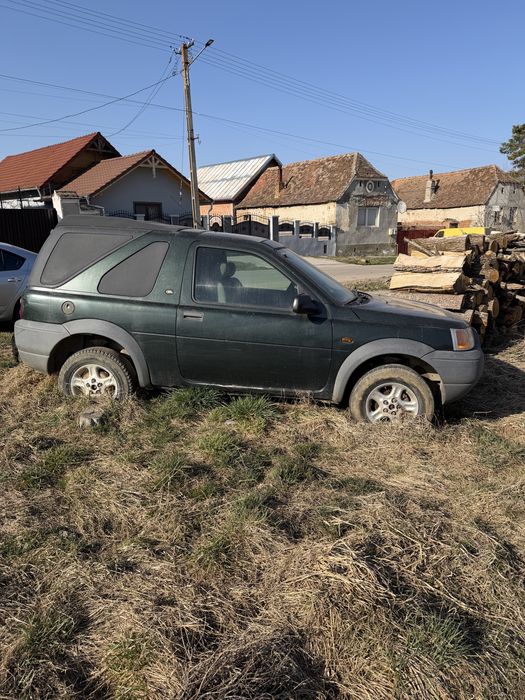 Vand land rover pentru piese de schimb