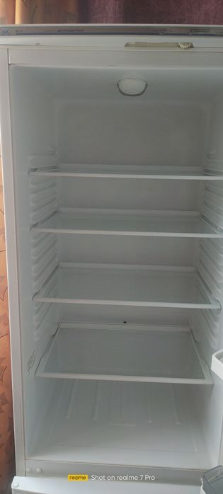 Продам холодильник