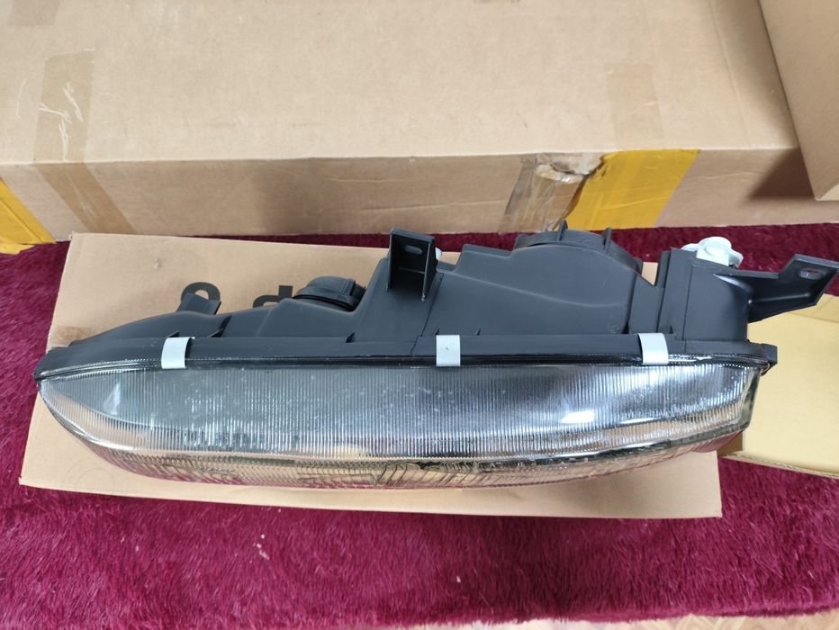 Дутый Галант фара Депо Тайвань