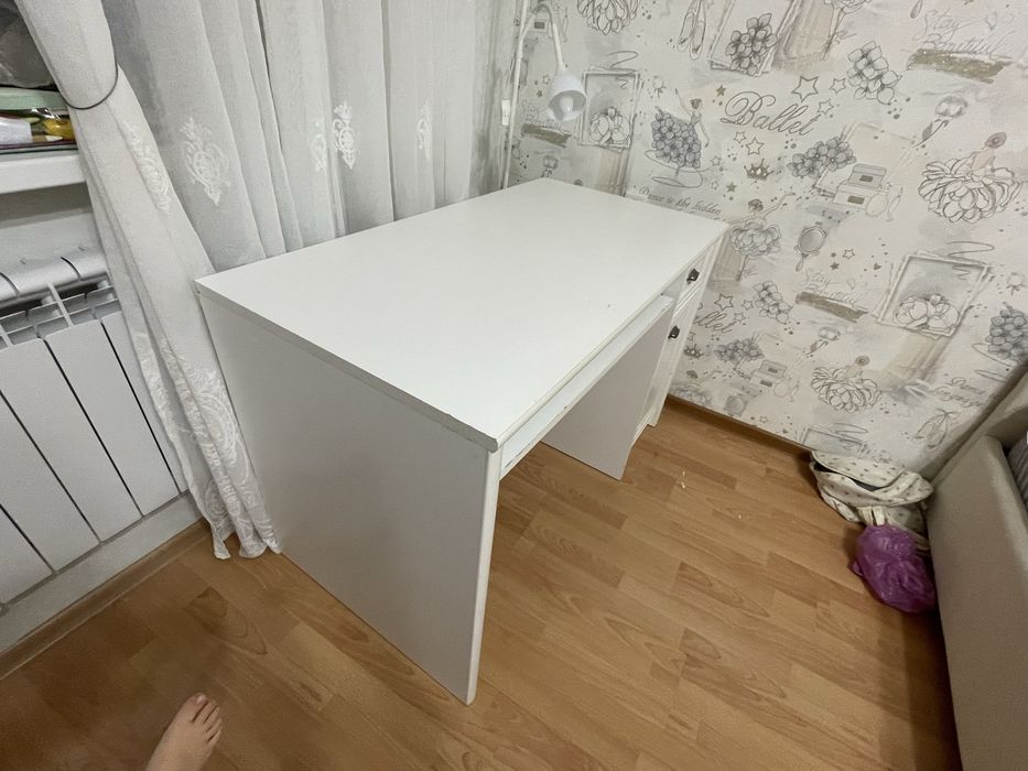Стол письменный детский