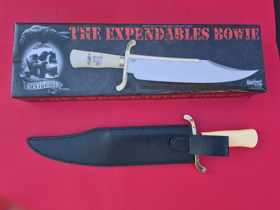 Масивен нож "THE EXPENDABLES BOWIE",Непобедимите