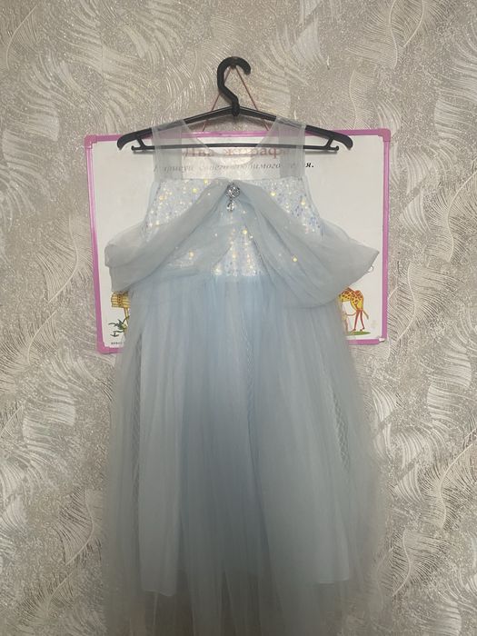 Продам платья.