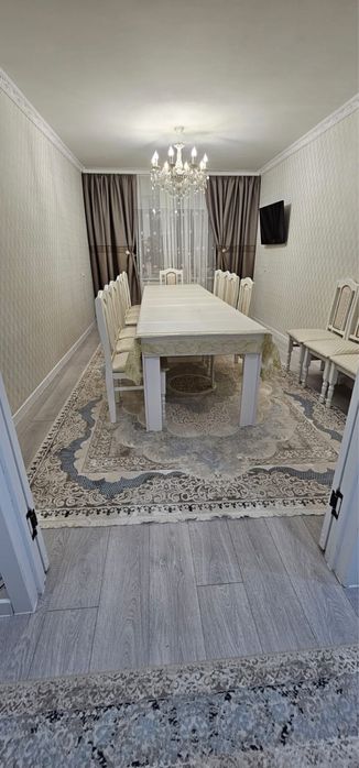 Продаю стол и стулья. Срочно!!!