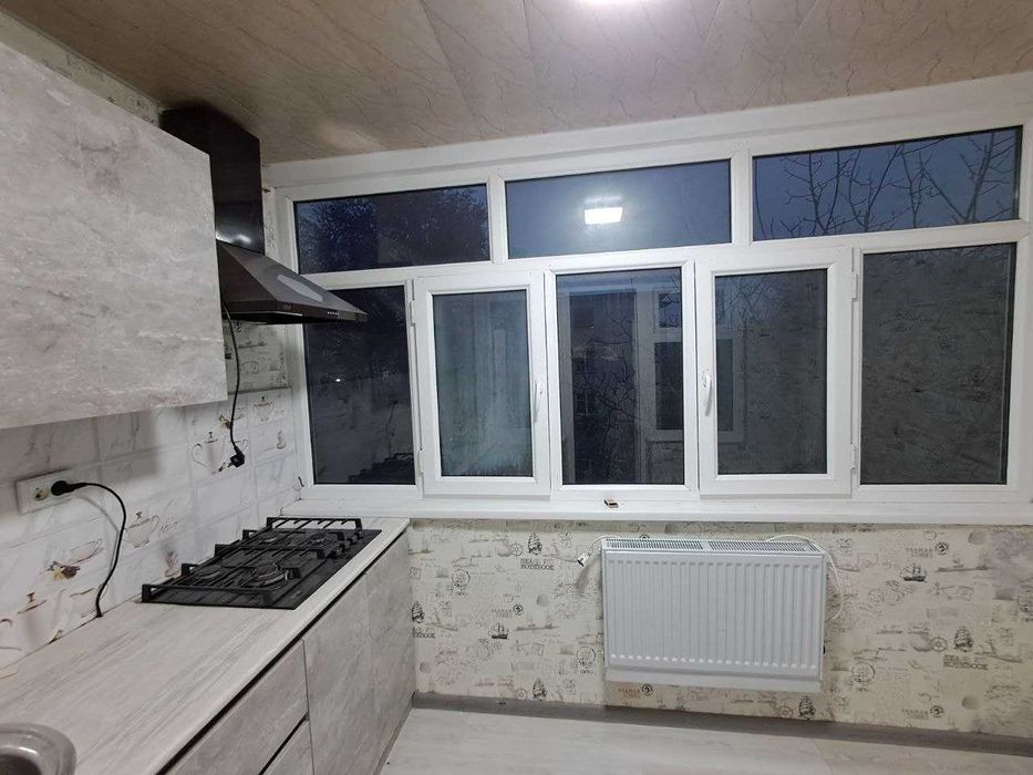 Фрунзиский  Хумо клиника 3 қаватда 2 хонали квартира сотилади.ID: 1616