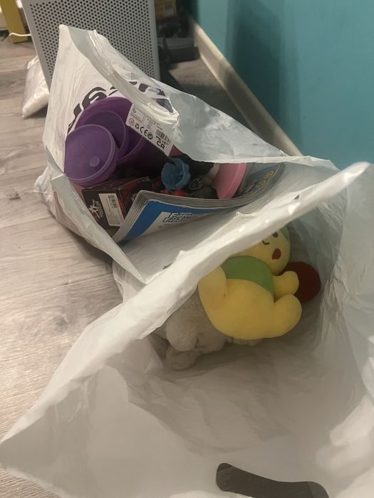 Отдам бесплатно пакет игрушек