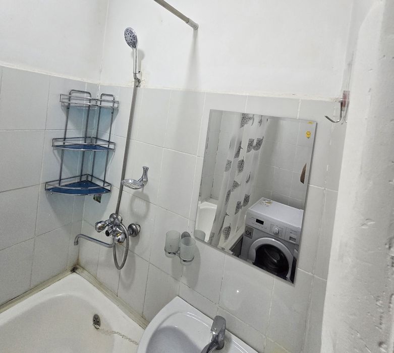 Bez makler 3 xonali hamma sharoiti bor