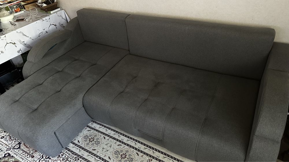 Продам диван для гостиной
