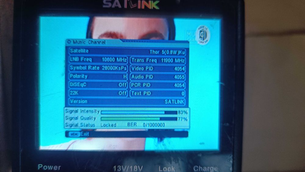 Antena satelit automata marca Teleco model Telesat.