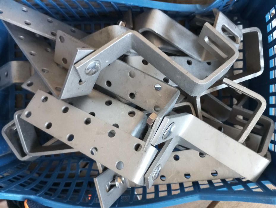 Carlig fixare pentru acoperis din tigla ceramica panouri fotovoltaice