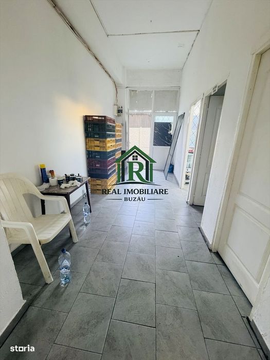 Spatiu comercial- productie -100mp -  la parter de bloc!