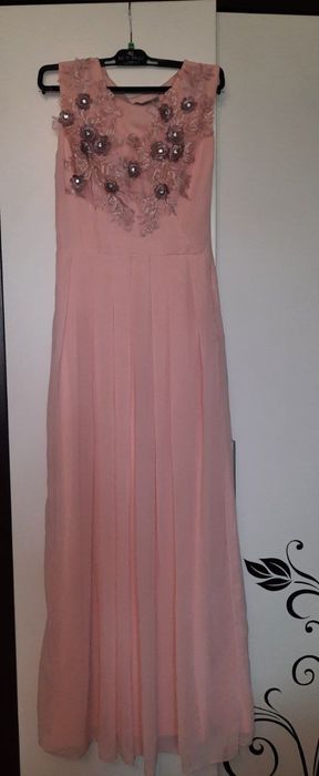 Продам платья размер 42