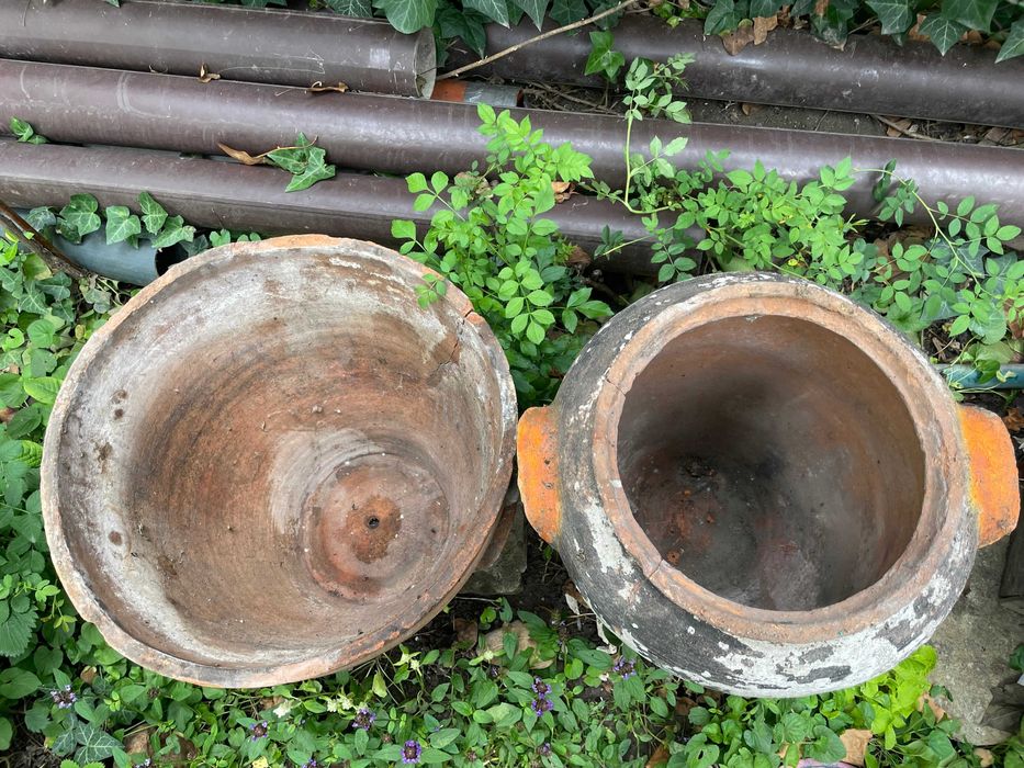 Саксии,Керемиди и вази..