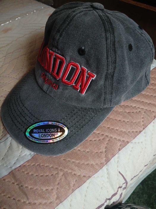 Шапка с козирка London original Royal icons
