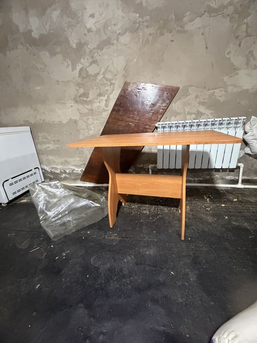 Стол куханный 3000 тг