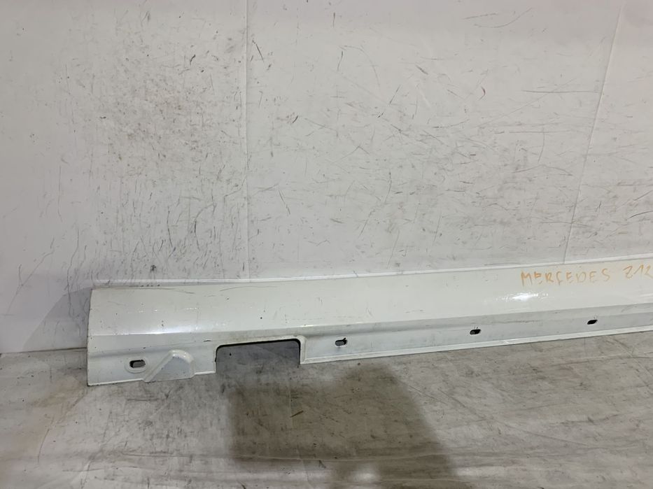 Prag stanga Mercedes E-Class W212, 2009, 2010, 2011, 2012, 2013, 2014, 2015, 2016, cod origine OE A2126900140.