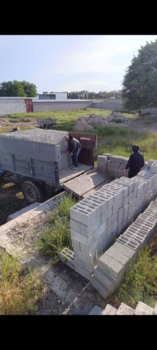 Пескоблок стеные и заборные, кирпич