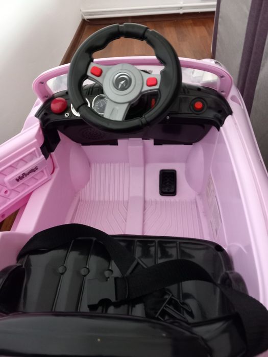 Mașina Roz electrica