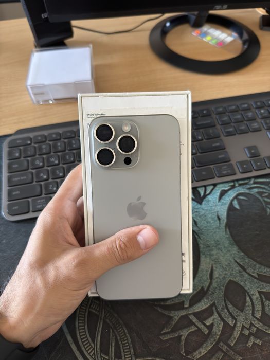I phone 15 pro max natural 256 gb sim+esim