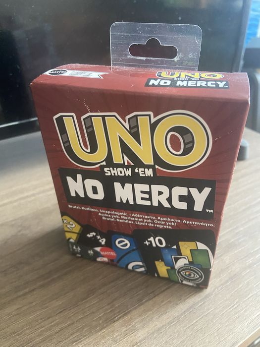 Чисто нова картова игра UNO Show 'Em No Mercy (УНО Без Милост) – Mattel / Неотваряна